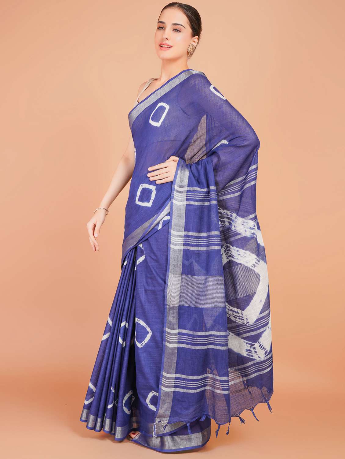 women tie & dye printed saree with blouse - 22253408 -  Standard Image - 3