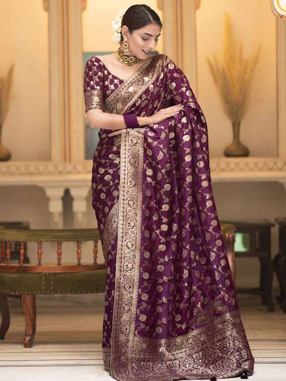women self design banarasi saree with blouse