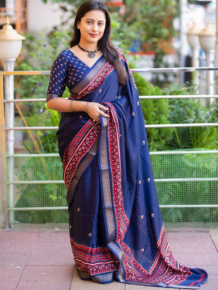 women printed casual wear saree with blouse