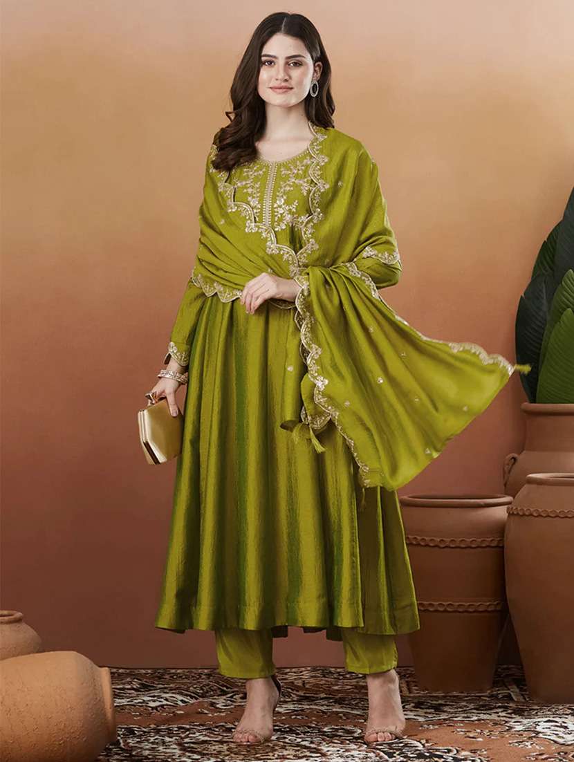 women solid with work long sleeve kurta pant with dupatta set