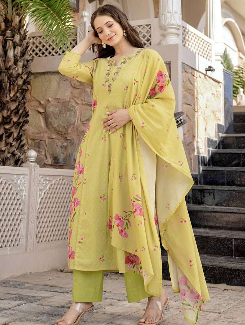 women floral three quarter sleeve kurta pant with dupatta set