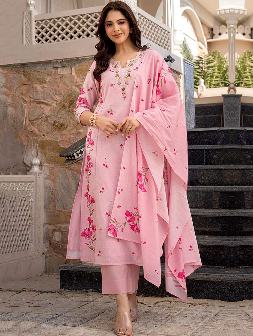 women floral three quarter sleeve kurta pant with dupatta set
