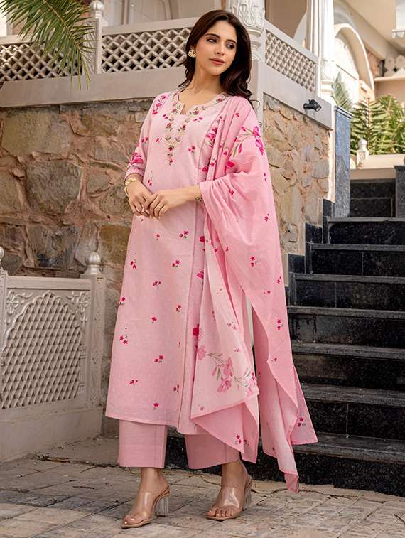 women floral three quarter sleeve kurta pant with dupatta set - 22253573 -  Standard Image - 3