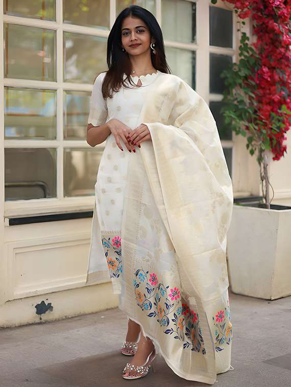 women self design short sleeve kurta pant with dupatta set