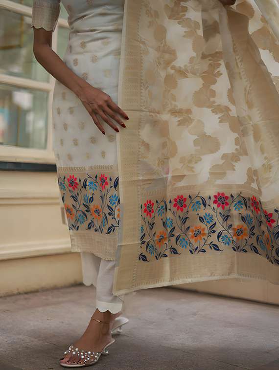 women self design short sleeve kurta pant with dupatta set - 22253575 -  Standard Image - 3