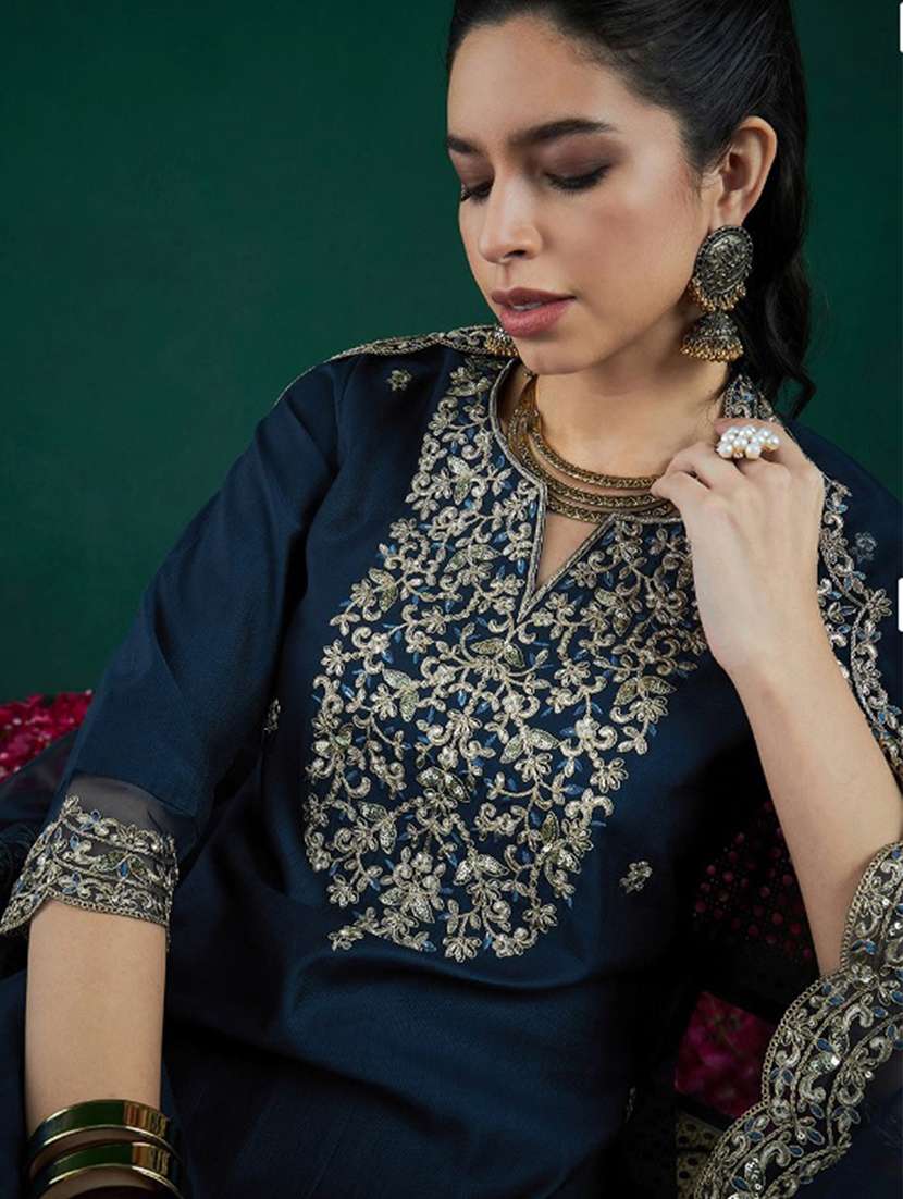 women solid with work three quarter sleeve kurta pant with dupatta set - 22253580 -  Standard Image - 3