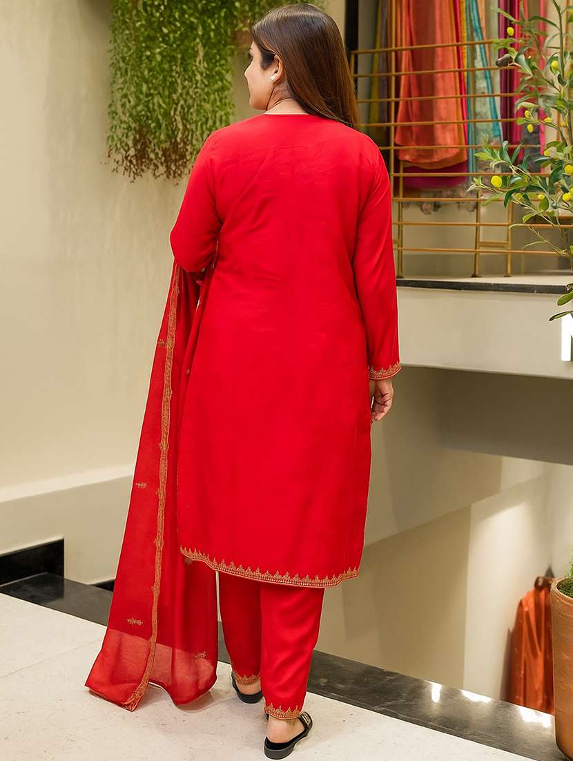 women solid with work three quarter sleeve kurta pant with dupatta set - 22253581 -  Standard Image - 3