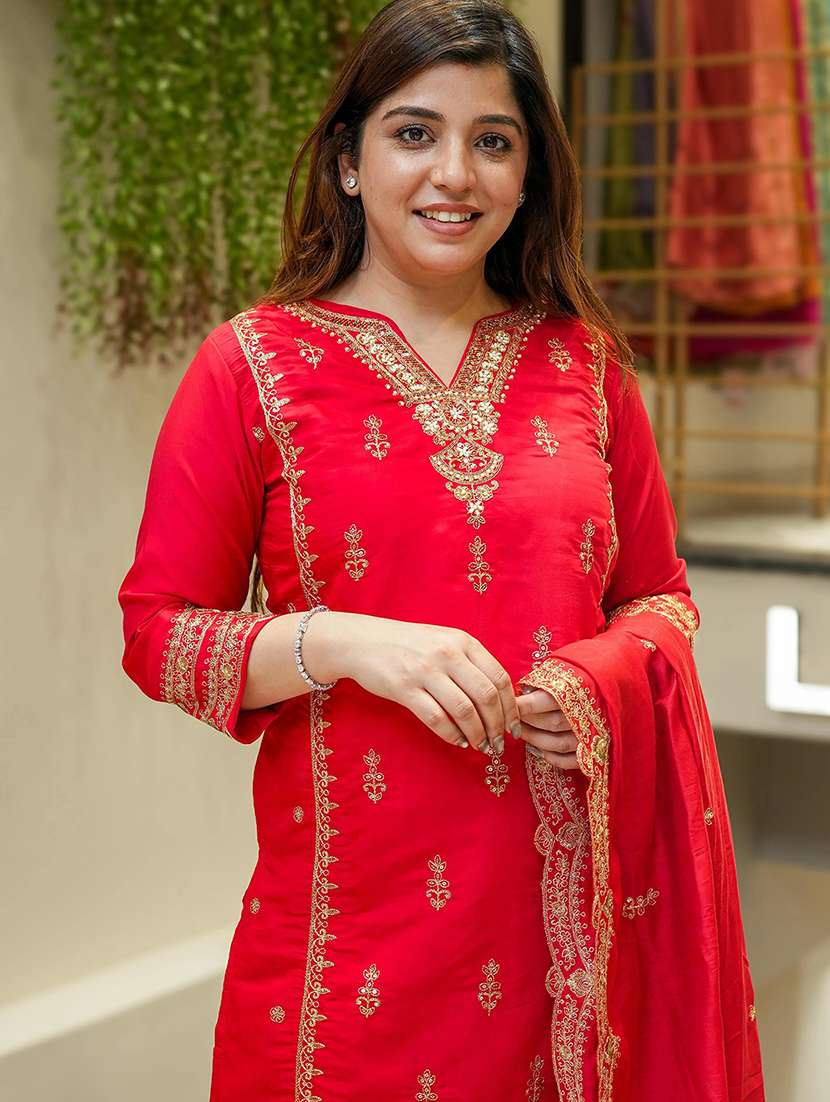 women solid with work three quarter sleeve kurta pant with dupatta set - 22253581 -  Standard Image - 5