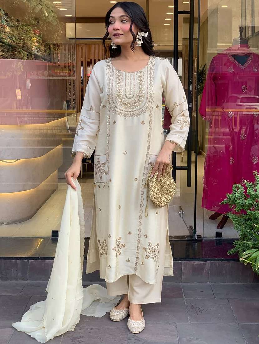 women solid with work three quarter sleeve kurta pant with dupatta set