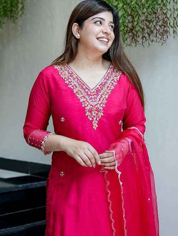 women solid with work three quarter sleeve kurta pant with dupatta set - 22253593 -  Standard Image - 5