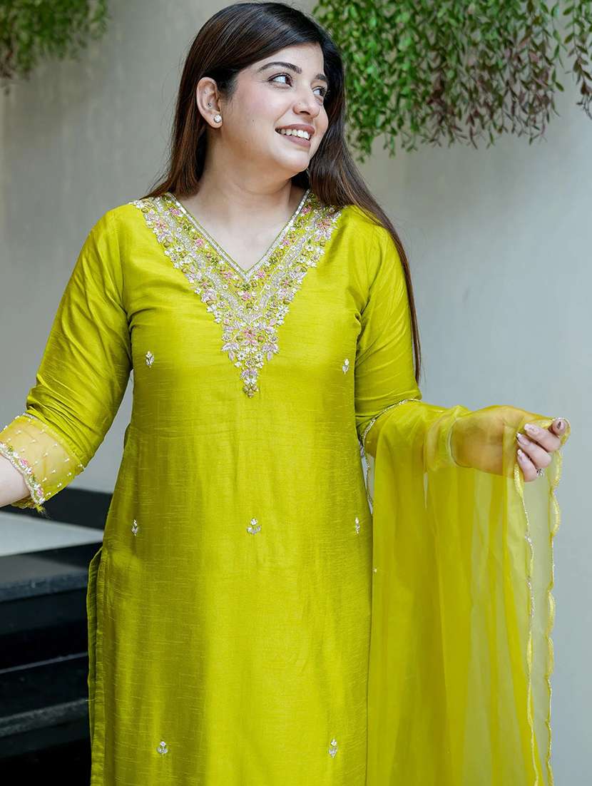 women solid with work three quarter sleeve kurta pant with dupatta set - 22253594 -  Standard Image - 5