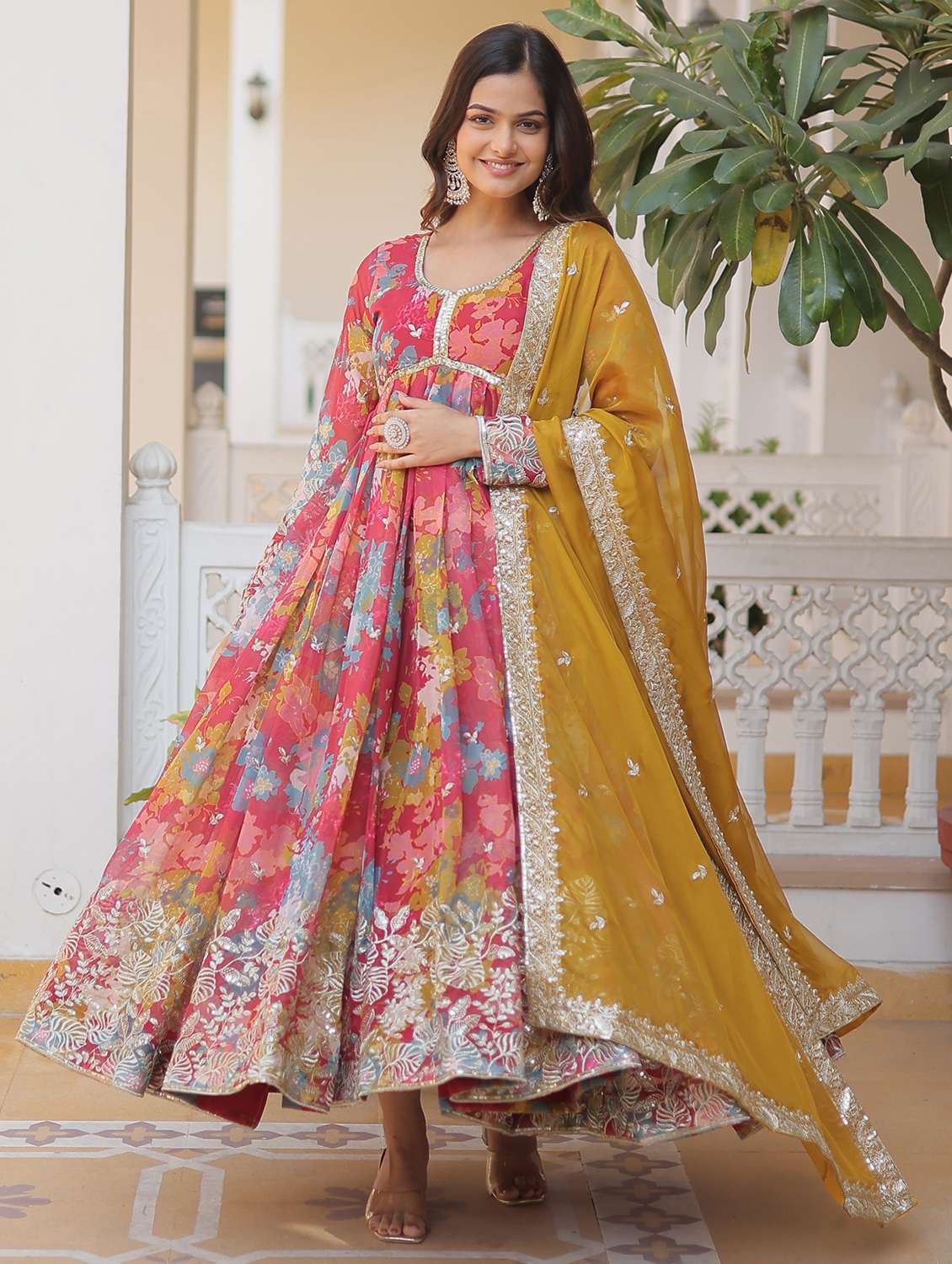 women floral long sleeve kurta dupatta set