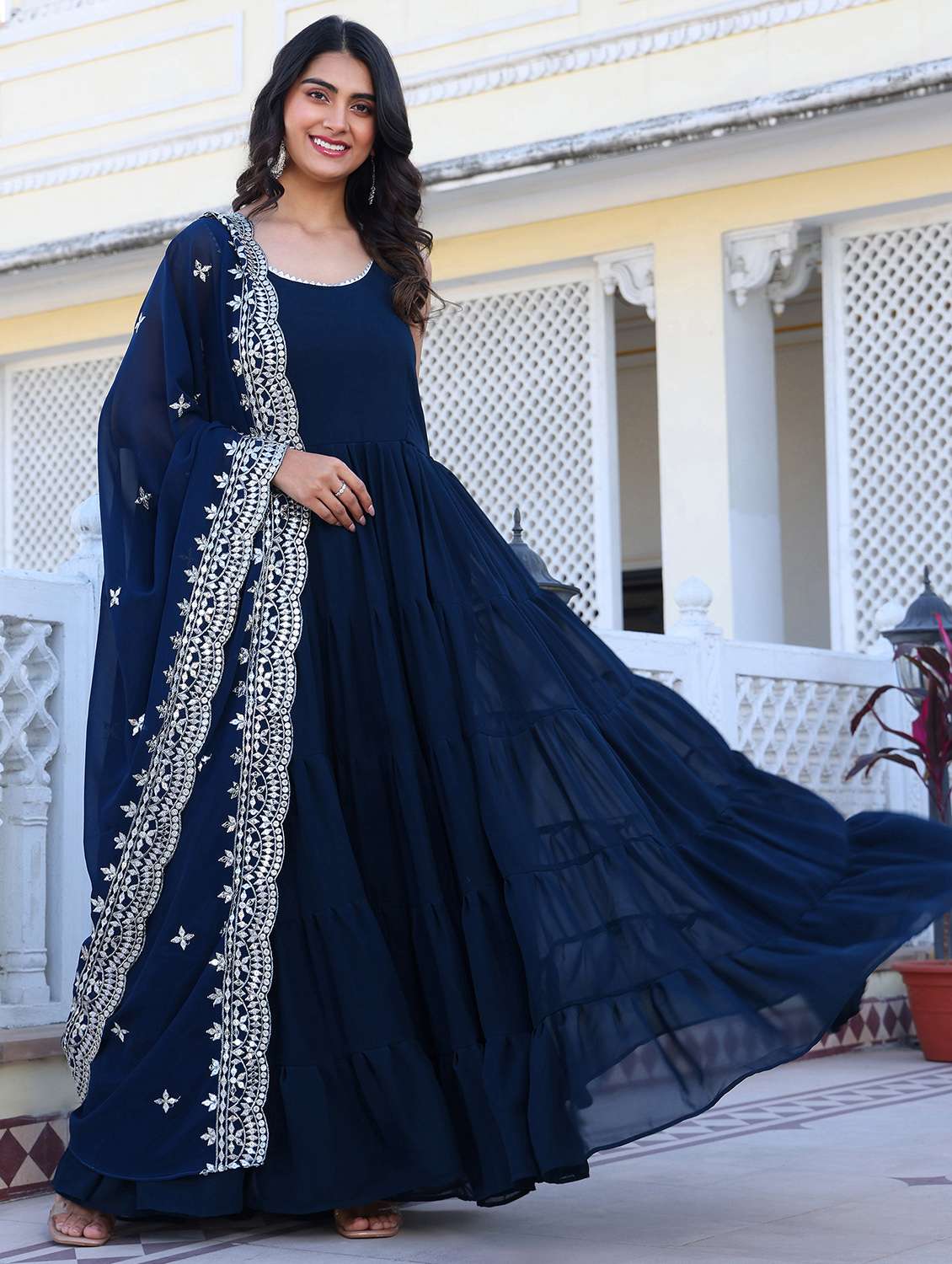 women solid shoulder strap kurta with dupatta set