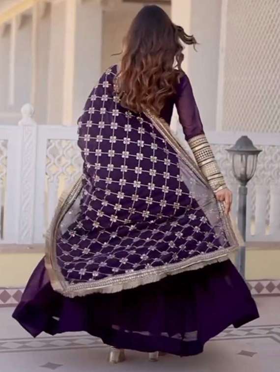 women solid with work long sleeve kurta with dupatta set - 22253881 -  Standard Image - 5