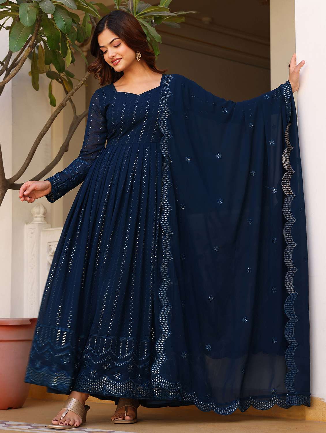 women solid with work long sleeve kurta with dupatta set