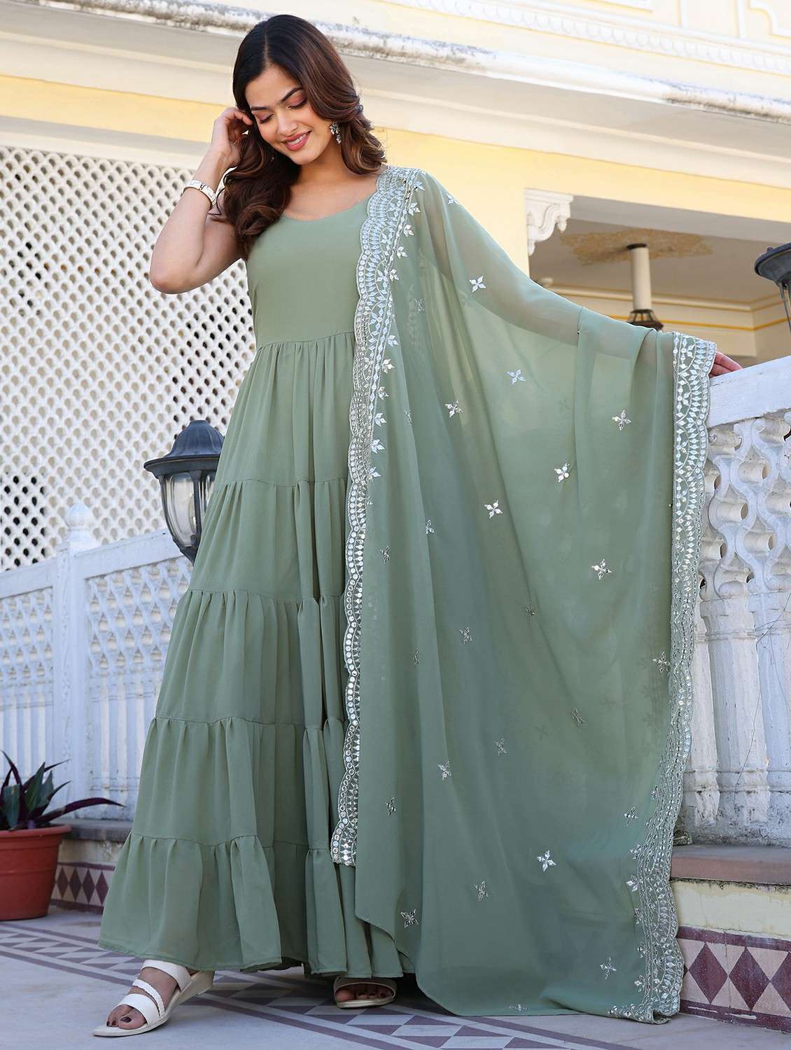 women solid shoulder strap kurta dupatta set