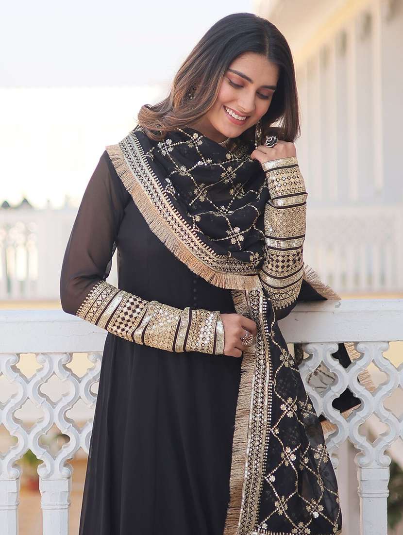 women solid with work long sleeve kurta with dupatta set - 22253914 -  Standard Image - 3