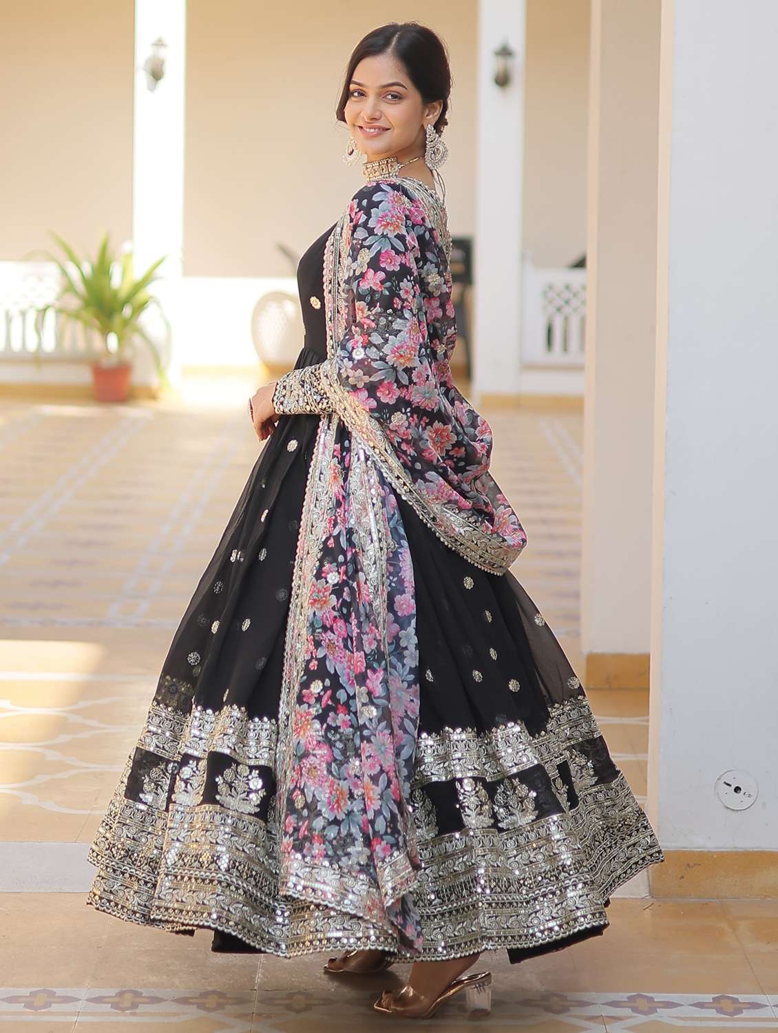 women solid with work long sleeve kurta with dupatta set - 22253925 -  Standard Image - 3