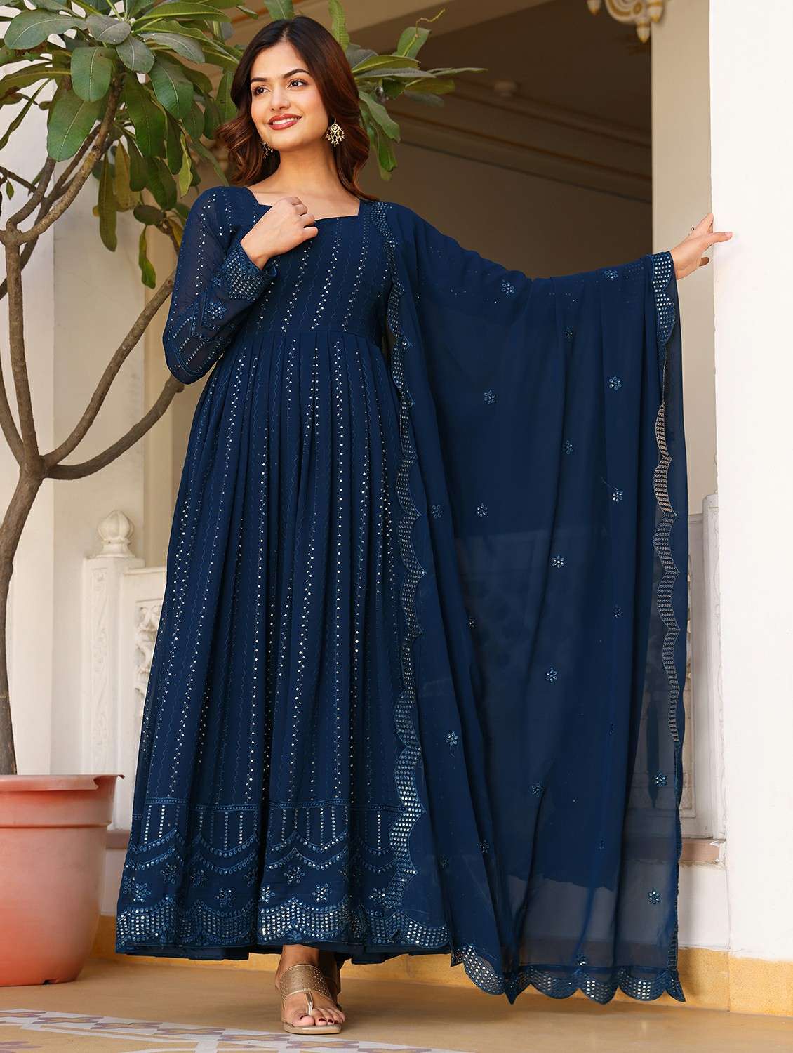 women solid with work long sleeve kurta with dupatta set