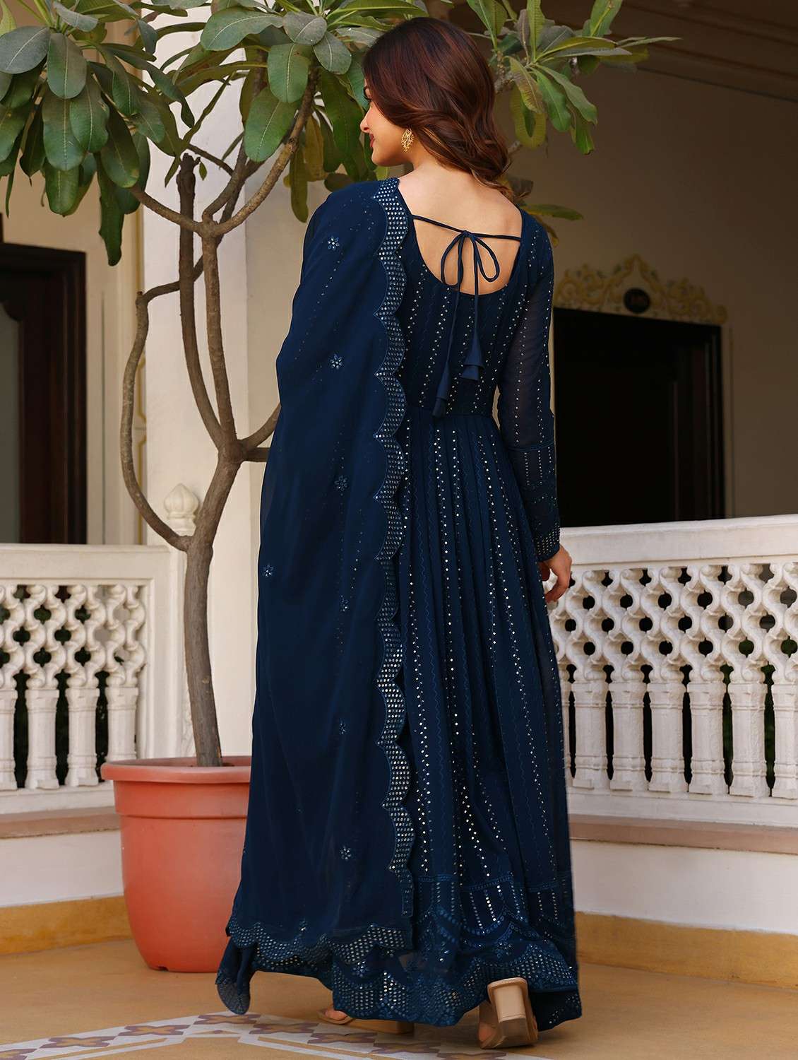 women solid with work long sleeve kurta with dupatta set - 22253946 -  Standard Image - 3