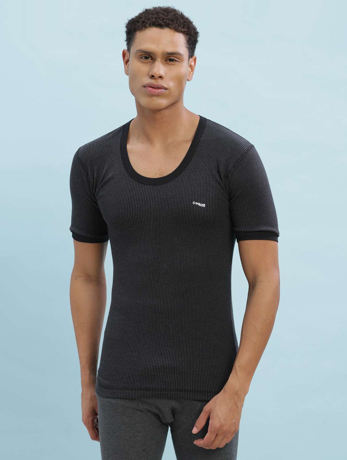 men solid half sleeve thermal top