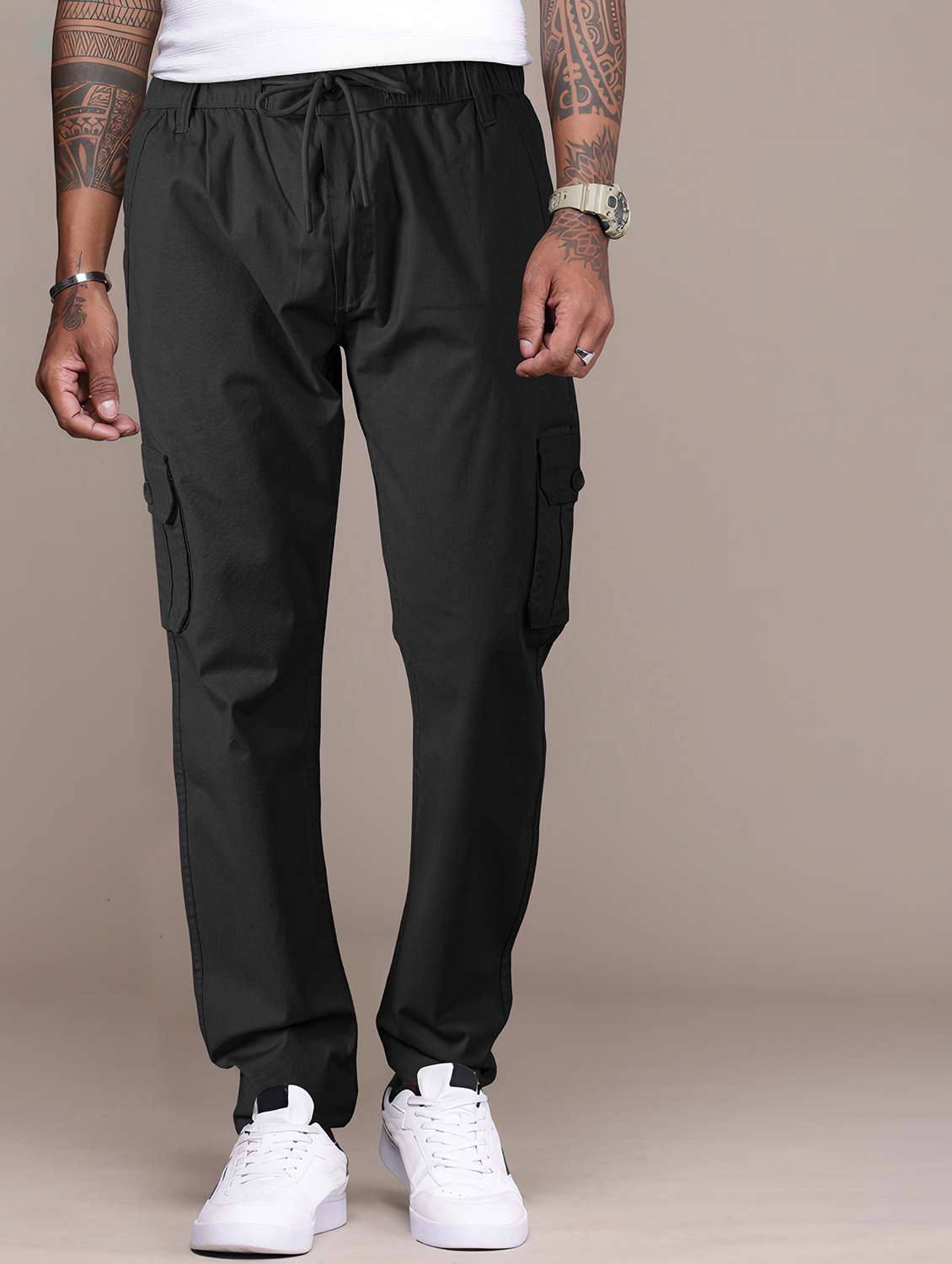 men solid mid rise cargo