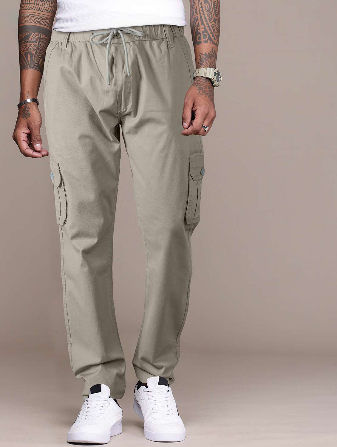 men solid mid rise cargo