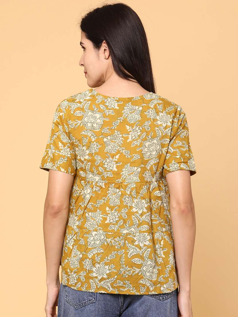 women flora lprint short sleeve flared top - 22257585 -  Standard Image - 3
