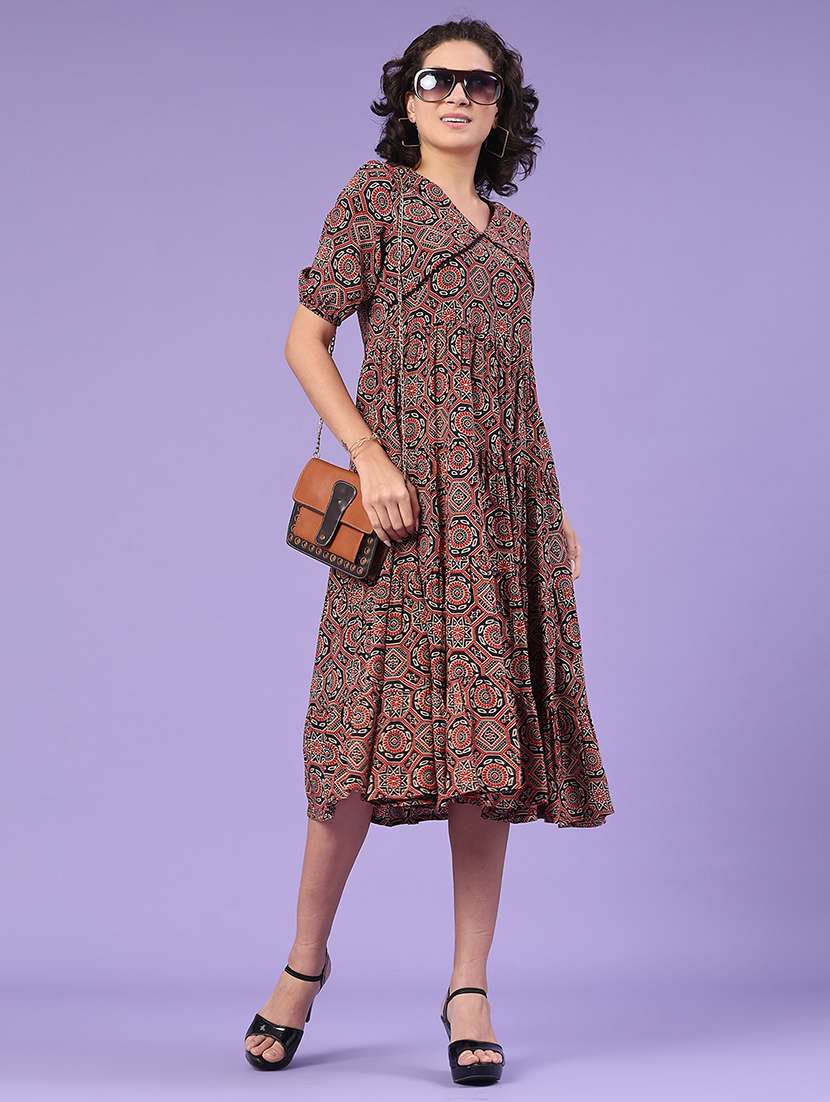 women printed v neck tiered dress