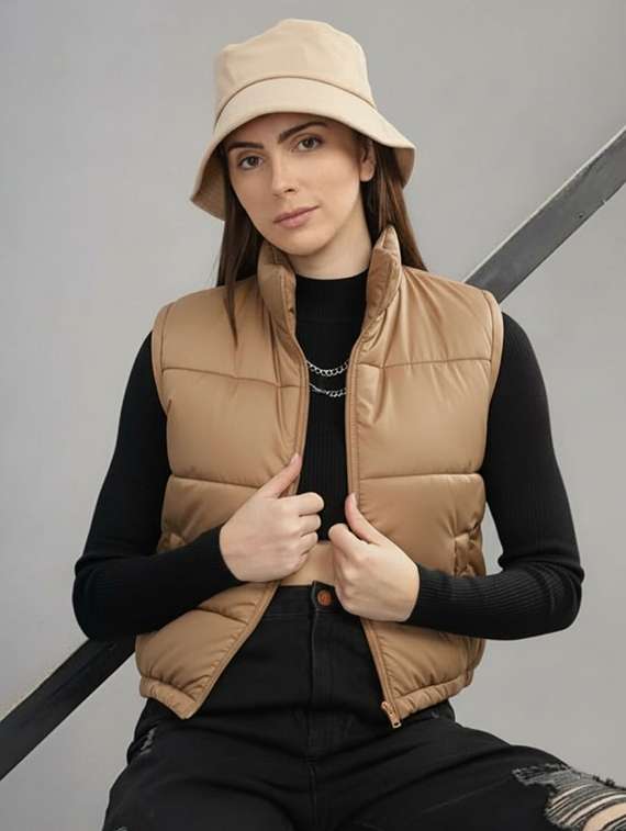 women solid sleeveless cropped puffer jacket