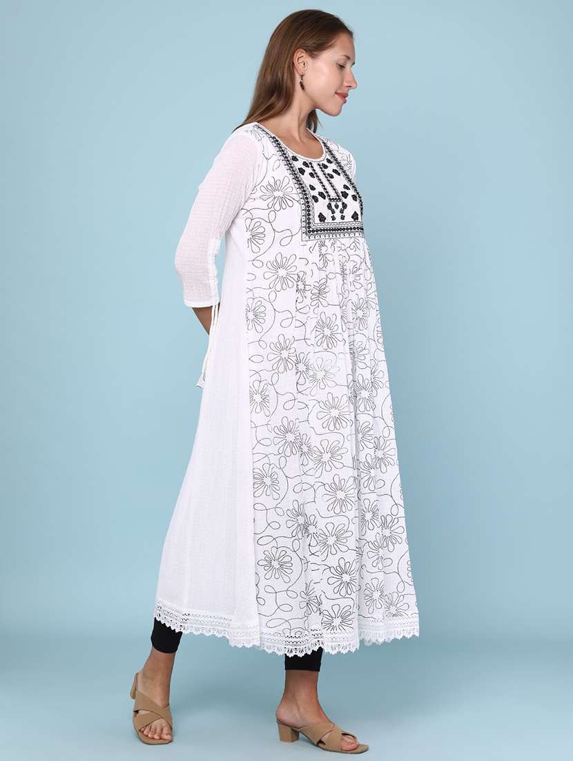 women floral printed three quarter sleeve flared kurta - 22259136 -  Standard Image - 3