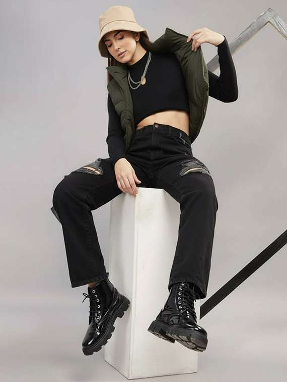 women solid sleeveless cropped puffer jacket - 22259253 -  Standard Image - 3