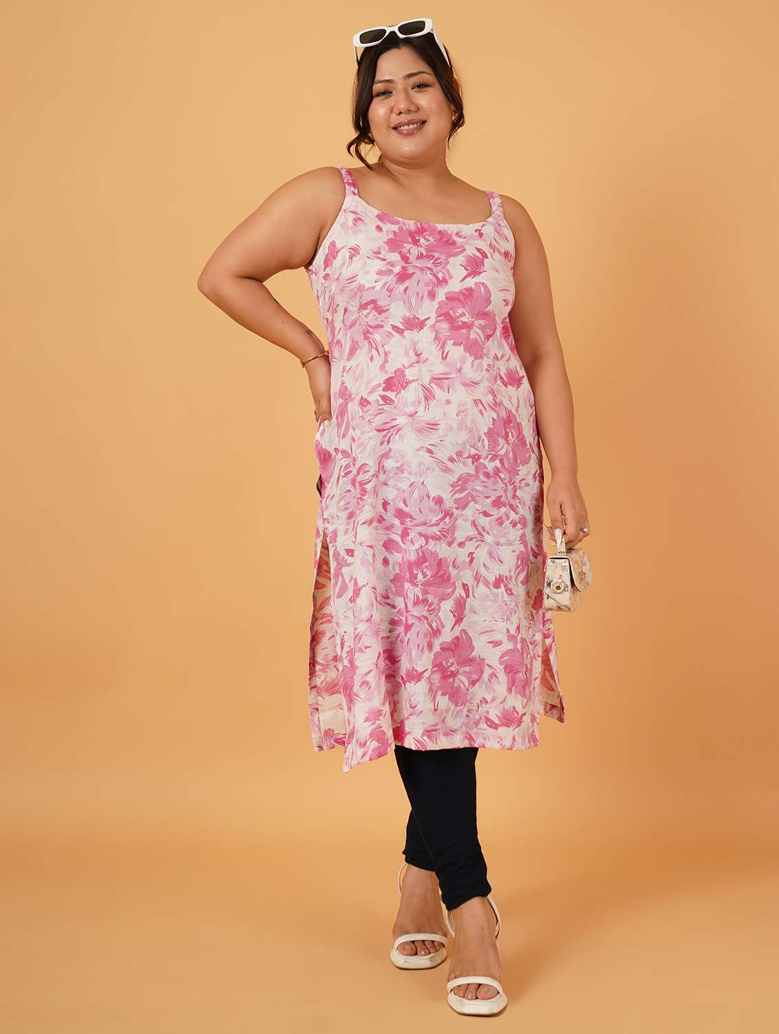 women floral sleeveless straight kurta