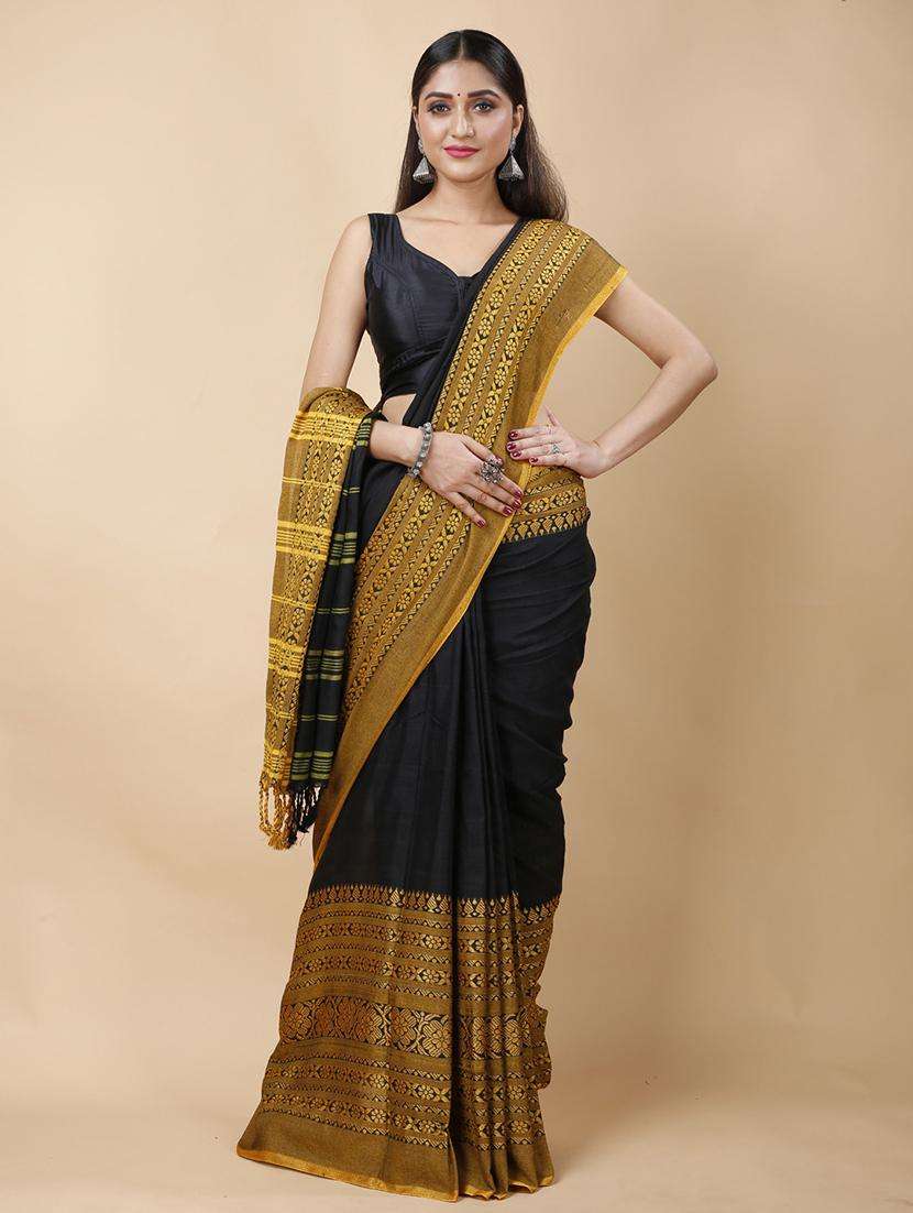 women solid with bordered handloom saree with blouse - 22260766 -  Standard Image - 3