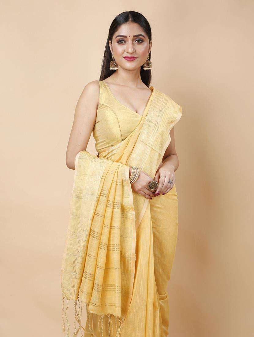 women solid with bordered saree - 22260791 -  Standard Image - 3