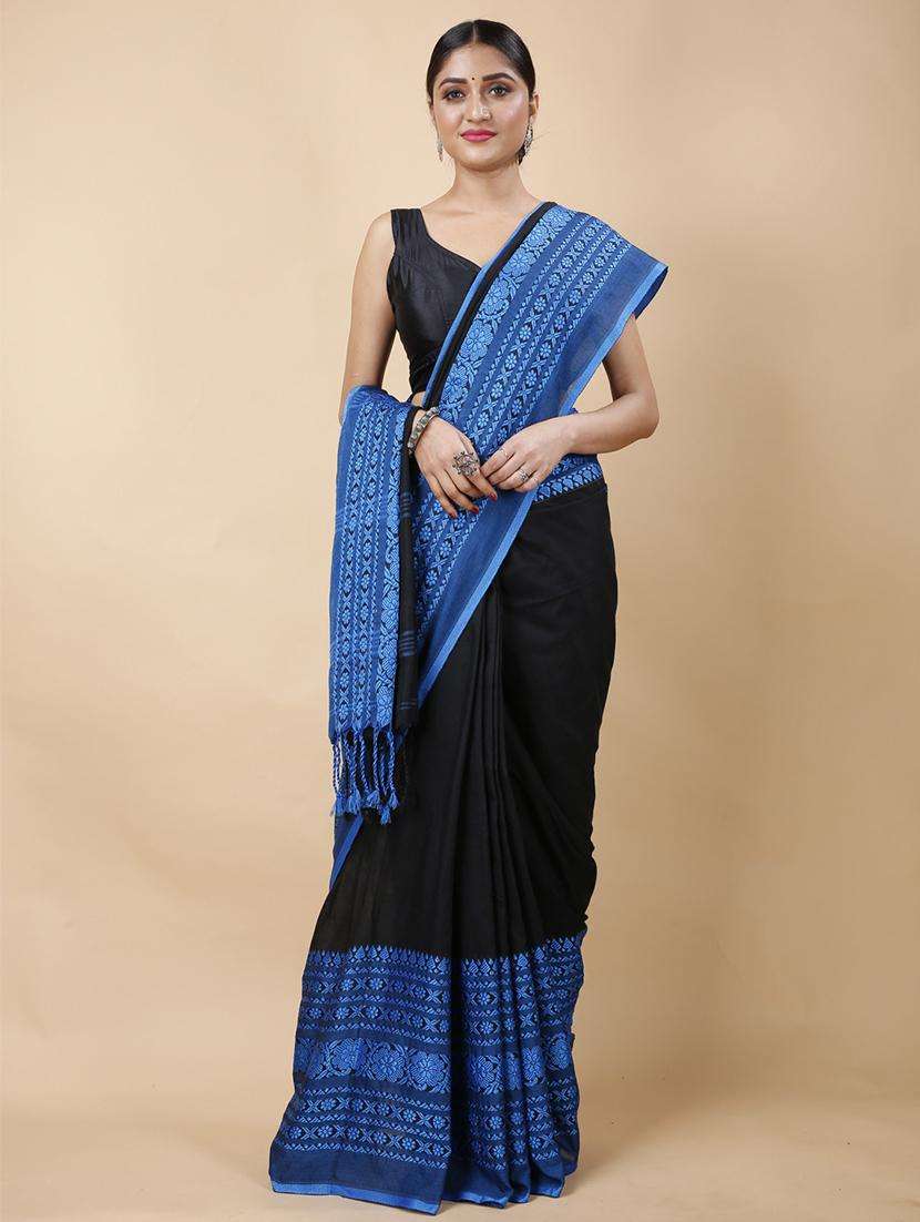 women solid with bordered handloom saree - 22260845 -  Standard Image - 3
