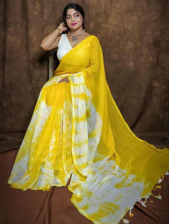 women tie & dye printed handloom saree - 22260906 -  Standard Image - 3