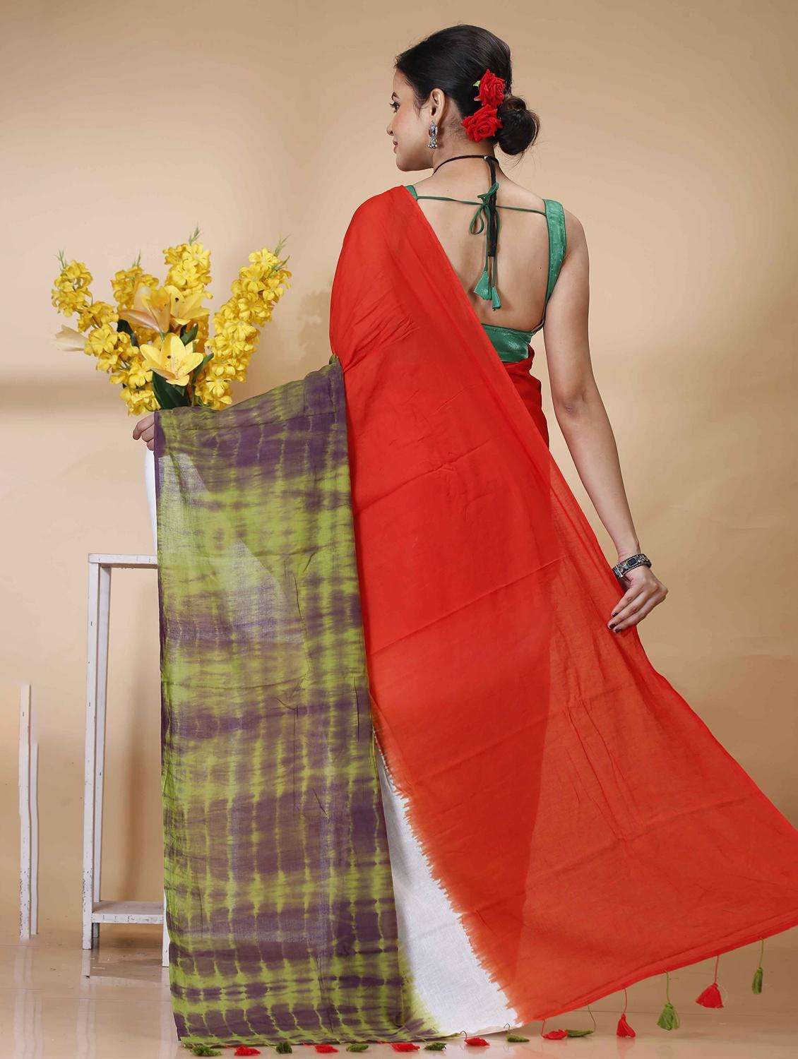 women tie & dye printed handloom saree - 22260915 -  Standard Image - 3