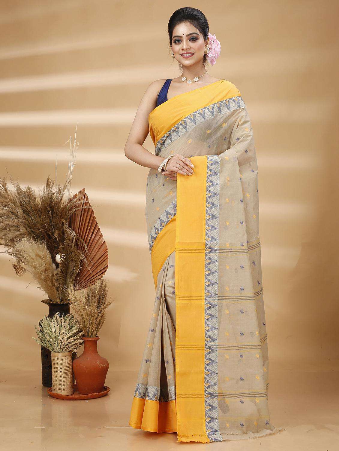 women self design handloom saree