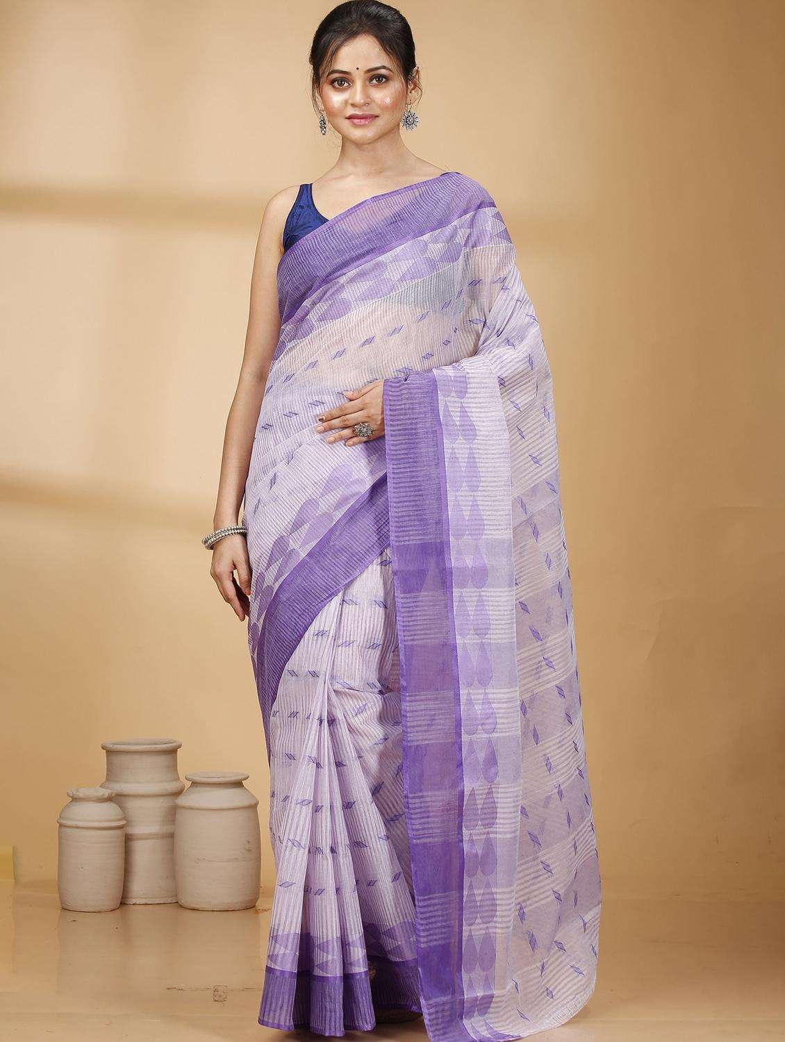 women self design handloom saree