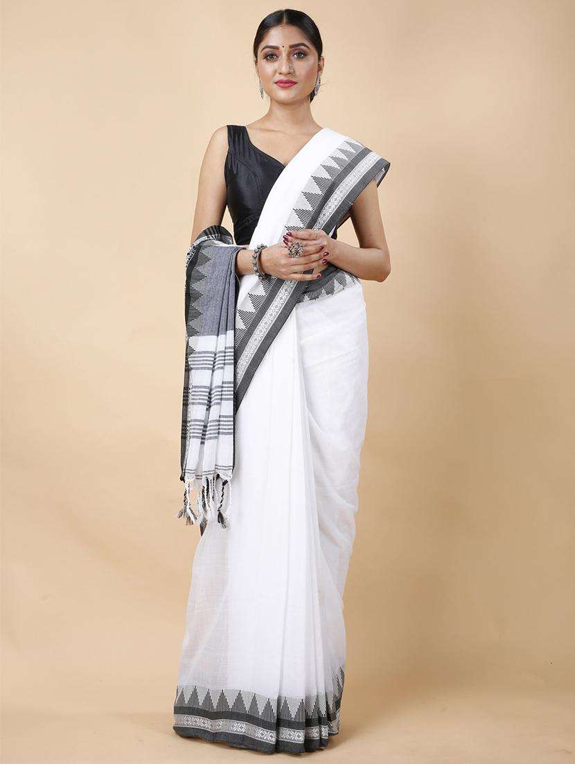 women solid with bordered handloom saree - 22261339 -  Standard Image - 3