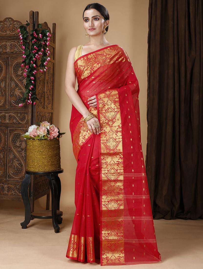 women self design handloom saree