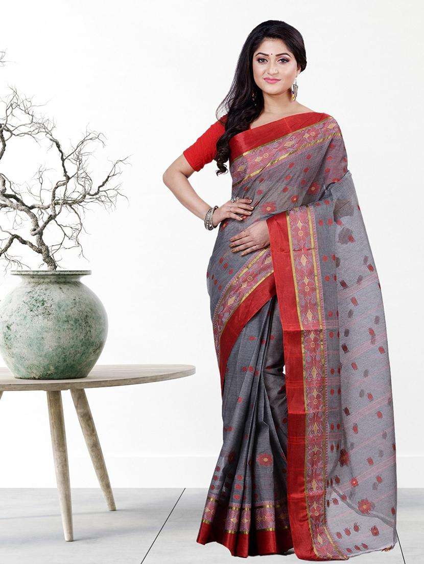 women self design handloom saree