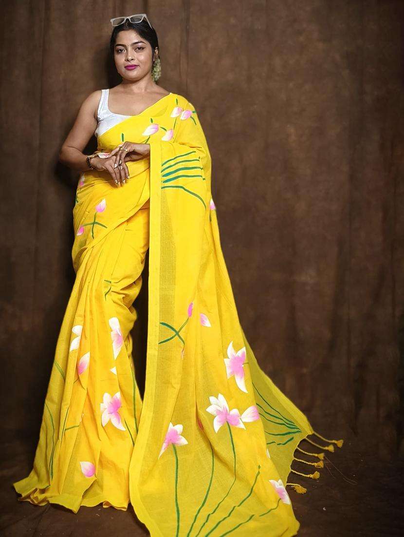 women floral printed saree