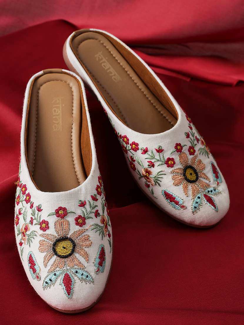 women embroidered flat mules