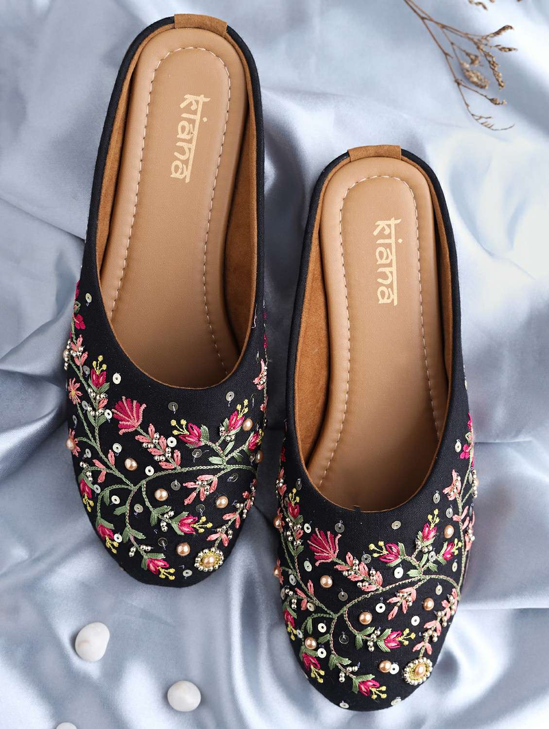 women embroidered flat mules