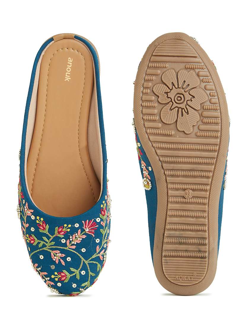 women embroidered flat mules - 22263437 -  Standard Image - 3
