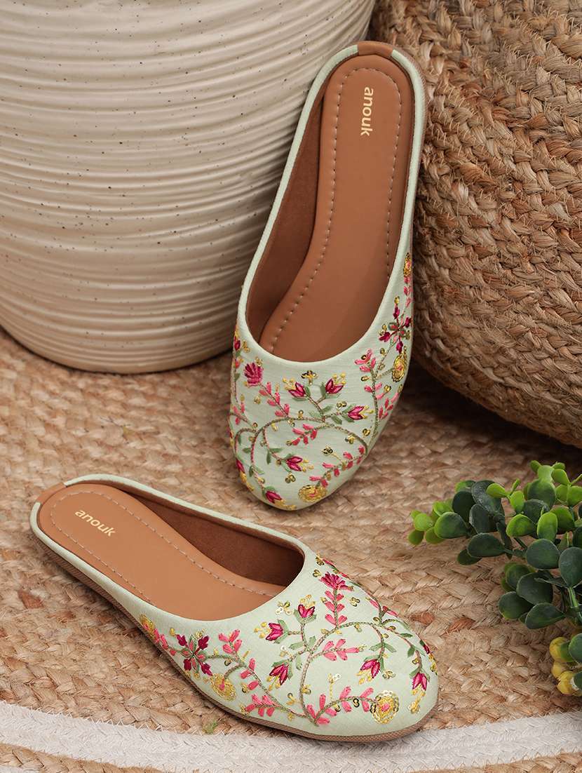 women embroidered flat mules