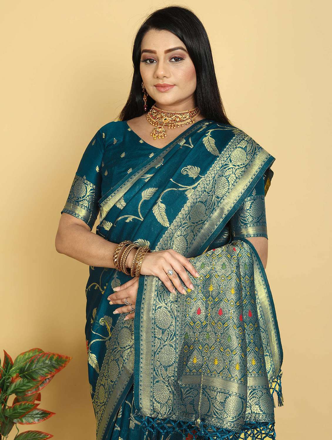 women self design banarasi saree with blouse - 22263452 -  Standard Image - 3
