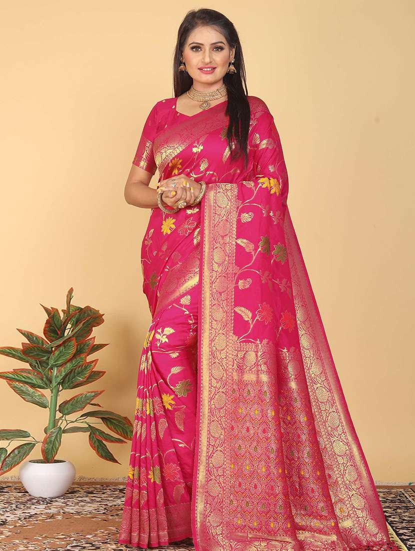 women self design kanjivaram saree with blouse